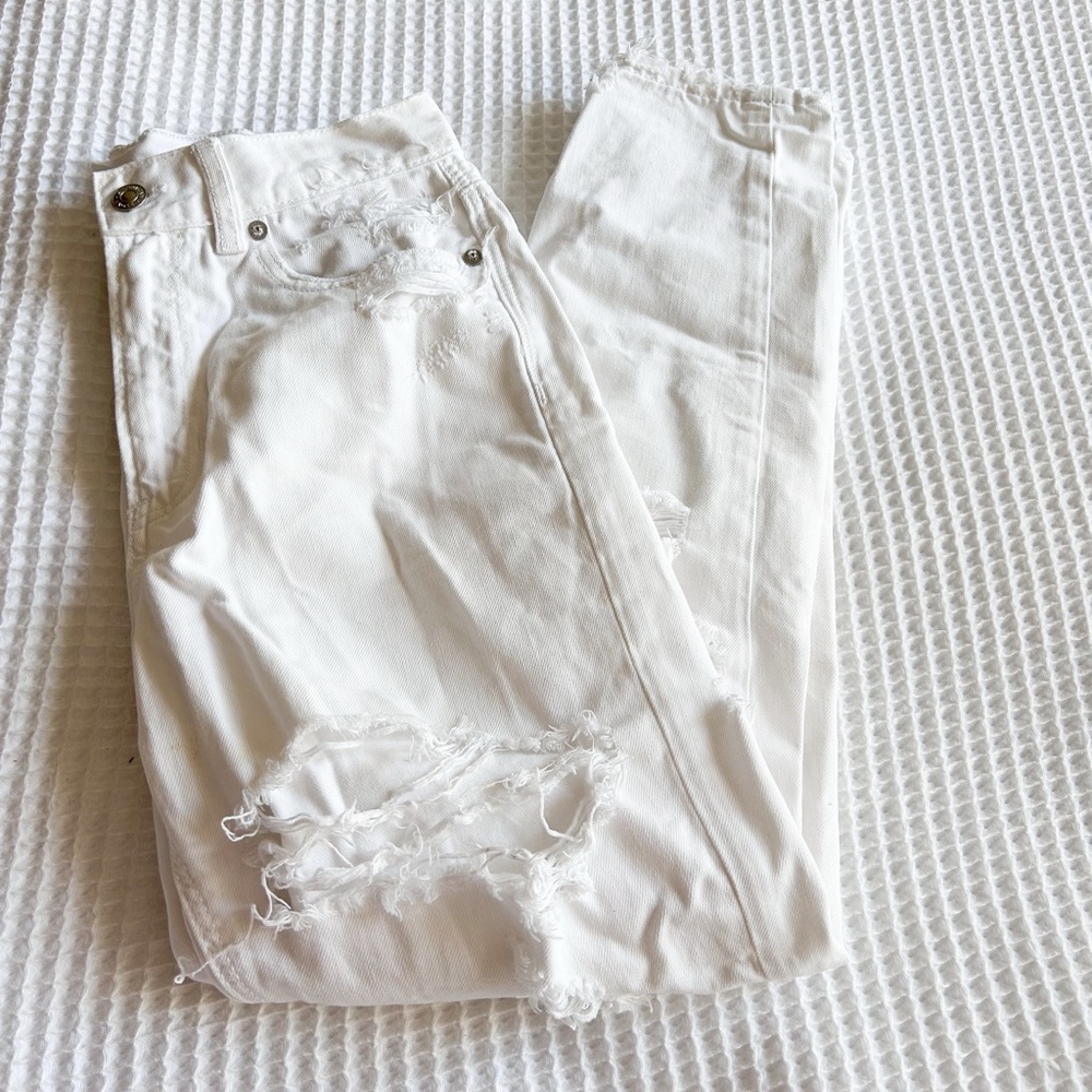High waisted white Mom Jeans